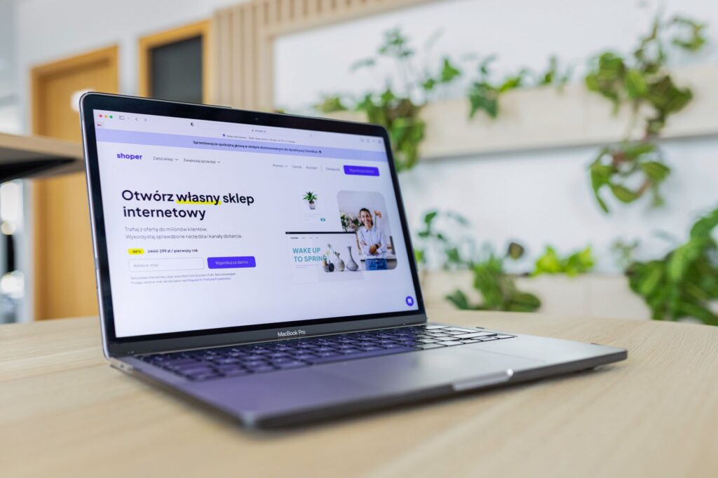 Klaviyo vs Mailchimp for e-commerce: a full comparison: Klaviyo vs Mailchimp: Which Email Platform Powers Your E-commerce Growth? Klaviyo vs Mailchimp for e-commerce: a full comparison — Klaviyo vs Mailchimp: Which Email Platform Powers Your E-commerce Growth?