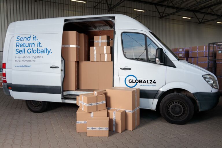 Logistics Influence Online Commerce: An Expert Guide